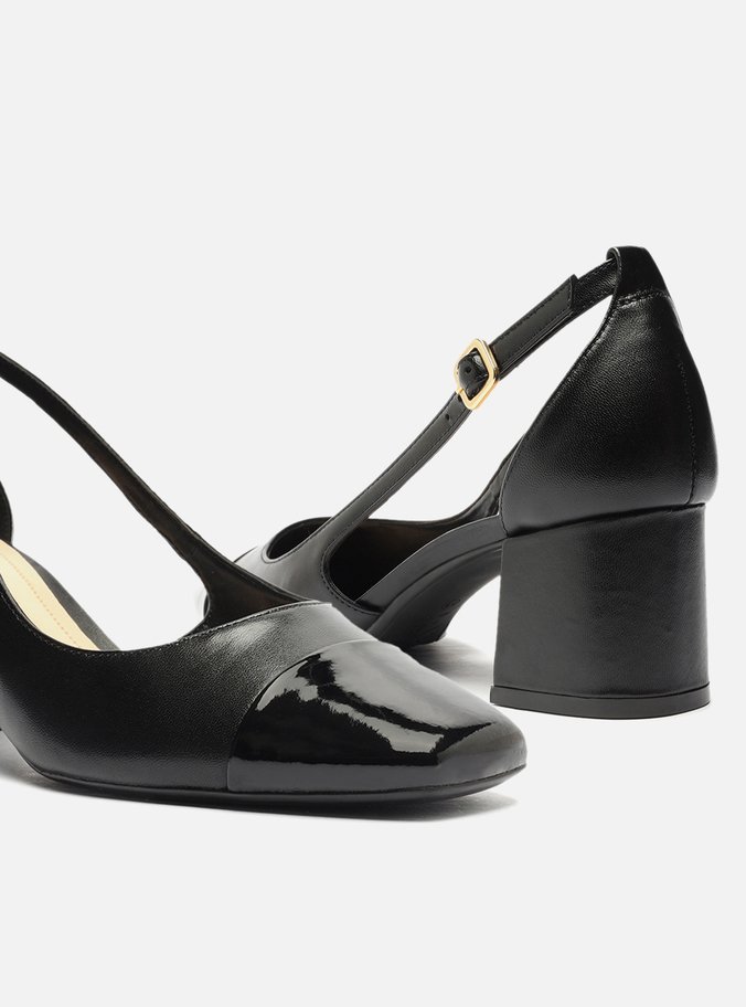 Scarpin Preto Couro Aberto Cap Toe Verniz