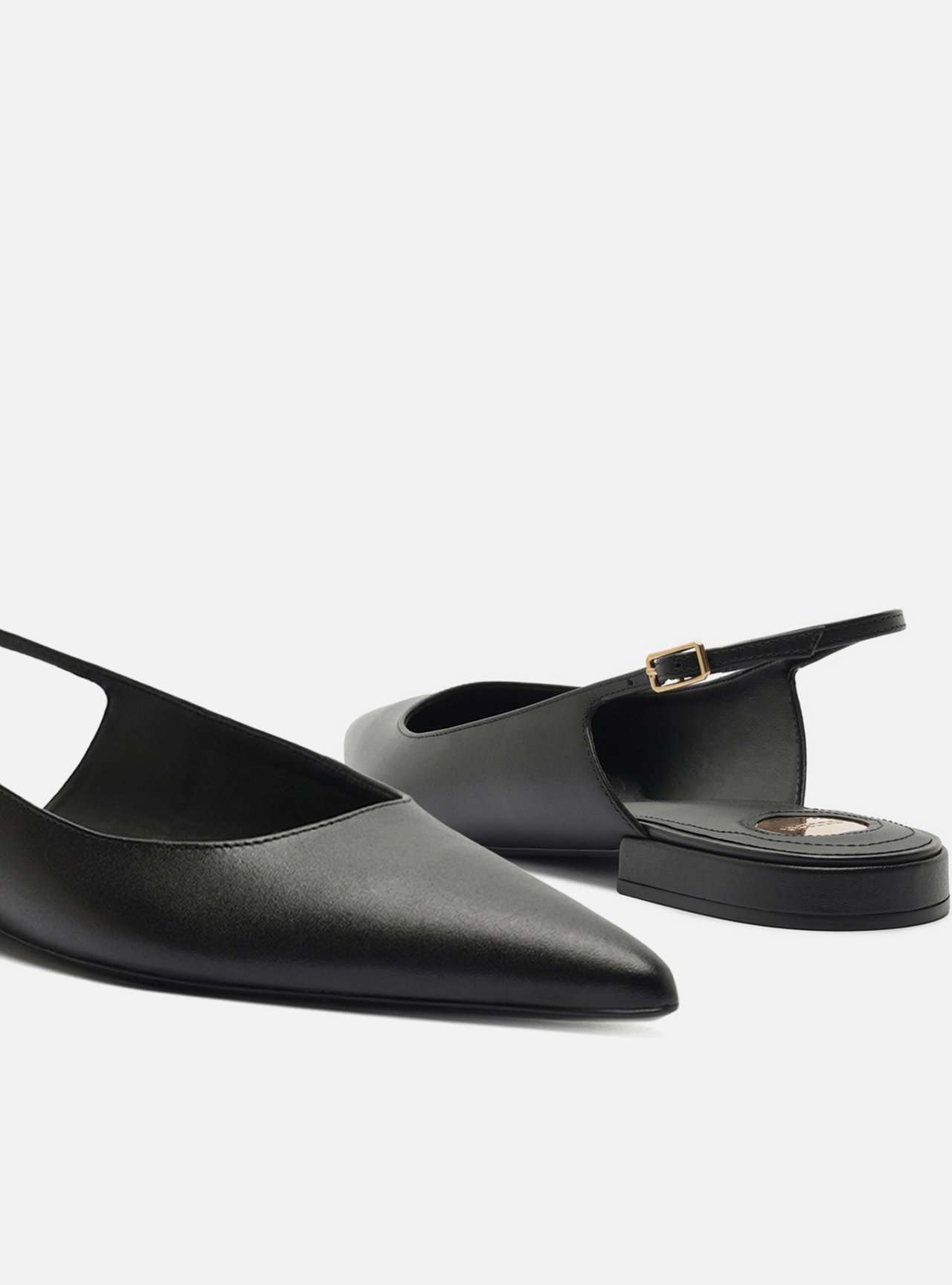 Sapatilha Preta Couro Slingback Bico Fino — foto 4