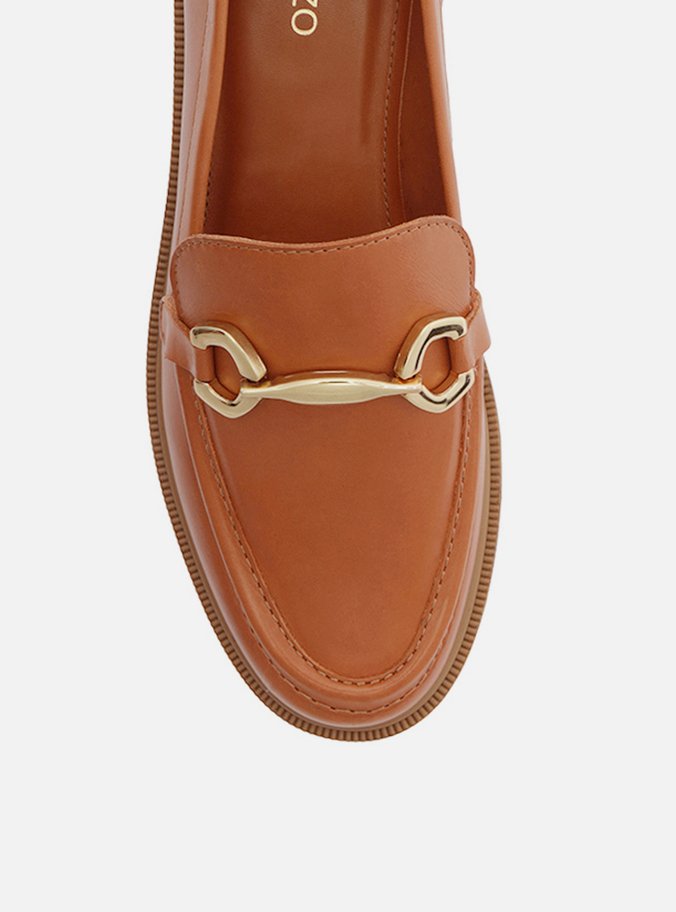 Mocassim Caramelo Couro Bridão Metálico Classic