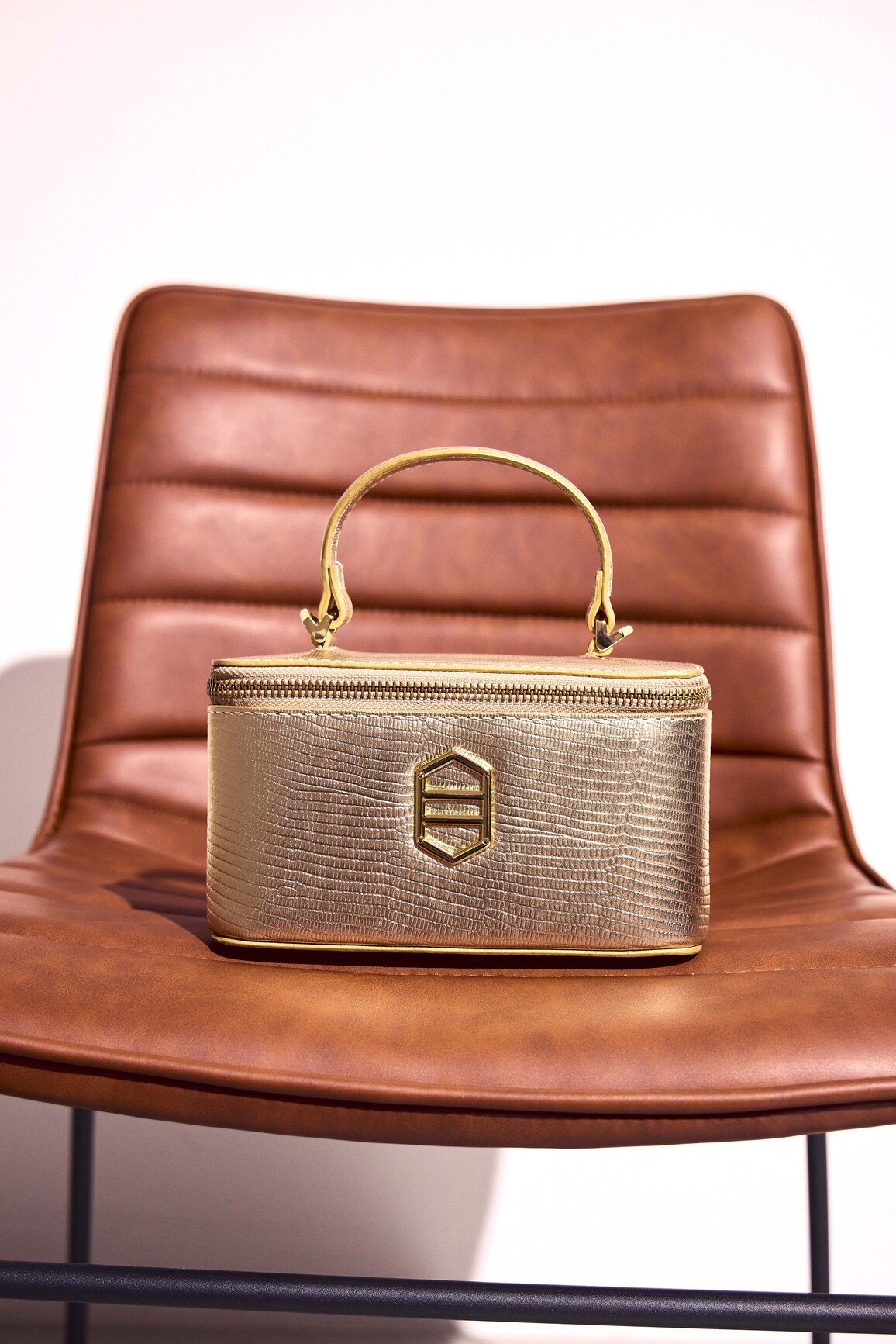 Bolsa Tiracolo Dourada Couro Pequena Croco Corrente
