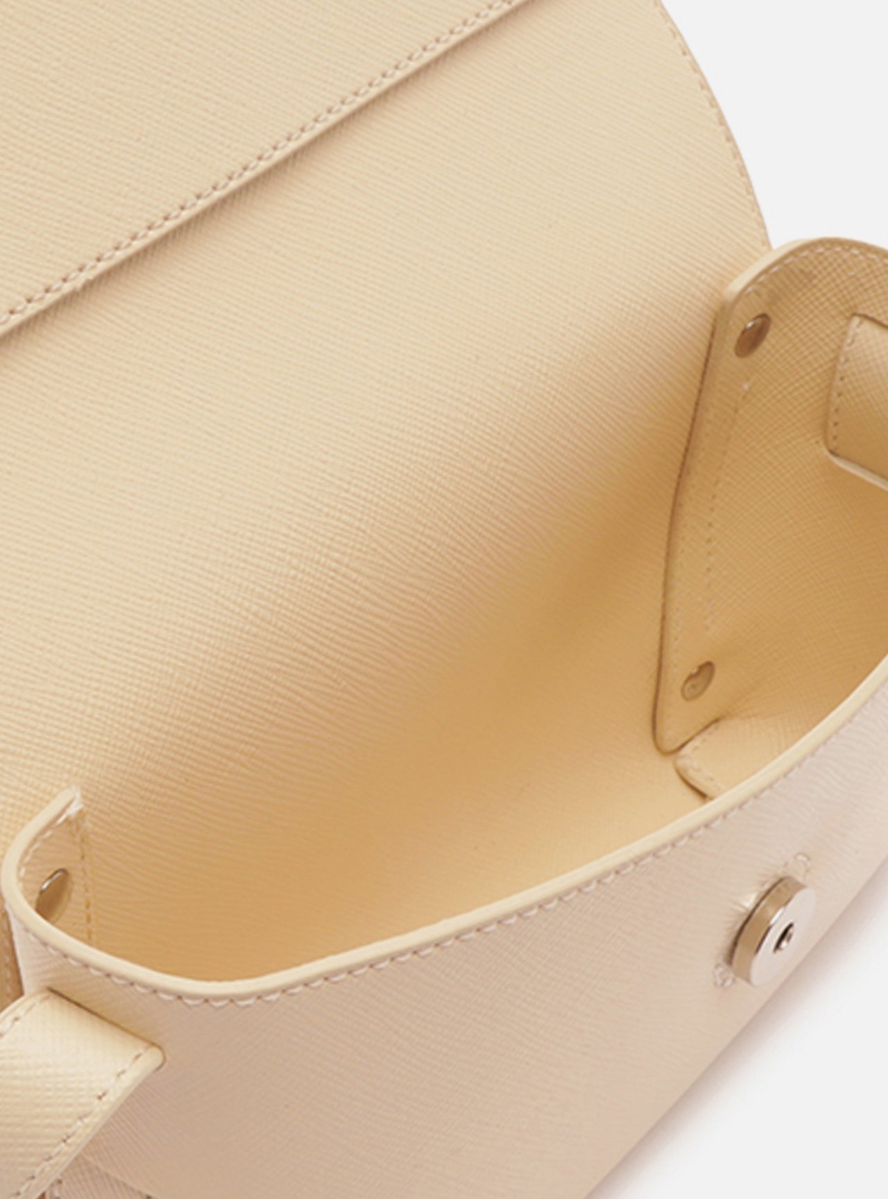 Bolsa Tiracolo Branca Pequena Envelope — foto 4