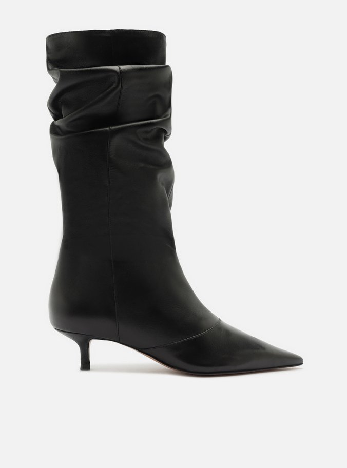 Bota Preta Acamurçada Cano Médio Salto Fino