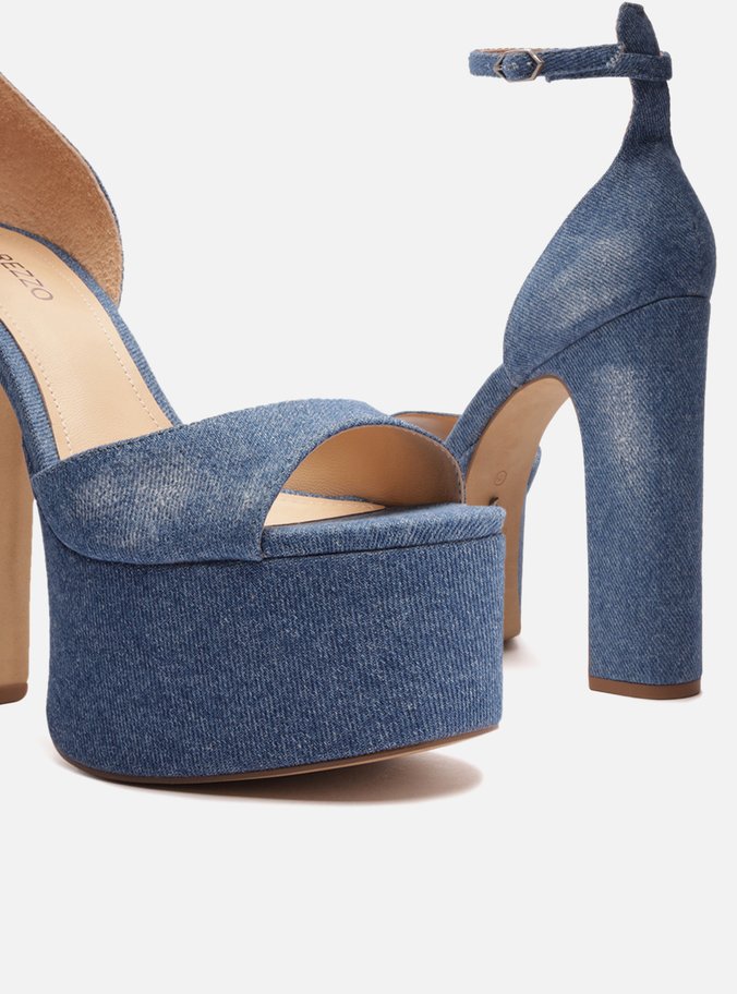 Sandália Azul Jeans Meia Pata Madison