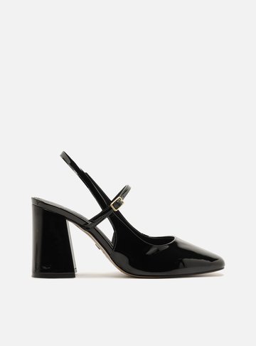 Arezzo — Scarpin Preto Verniz Salto Bloco Fivela