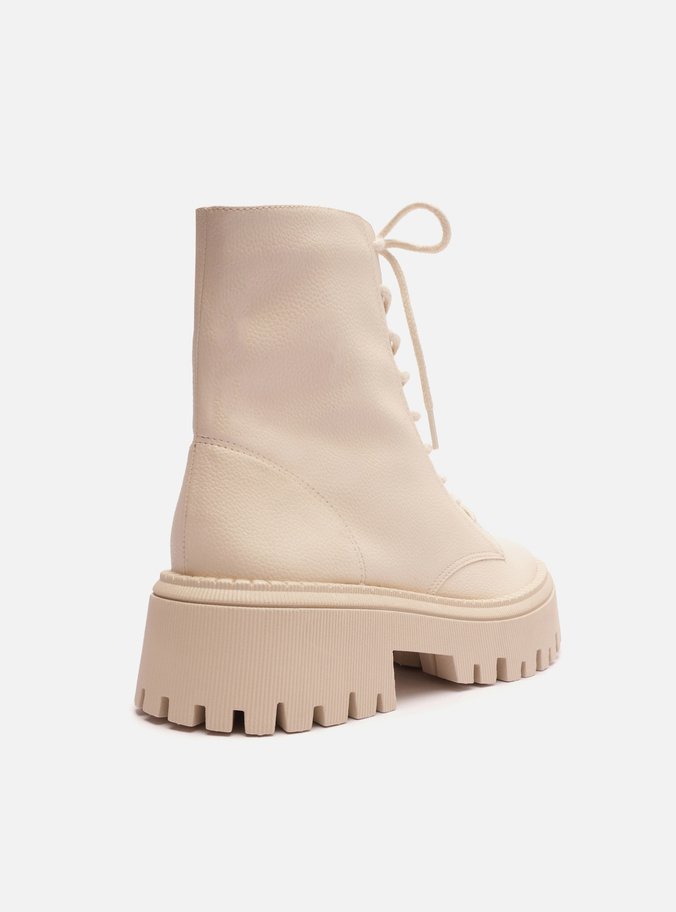 Coturno Off-White Cano Médio Sola Tratorada