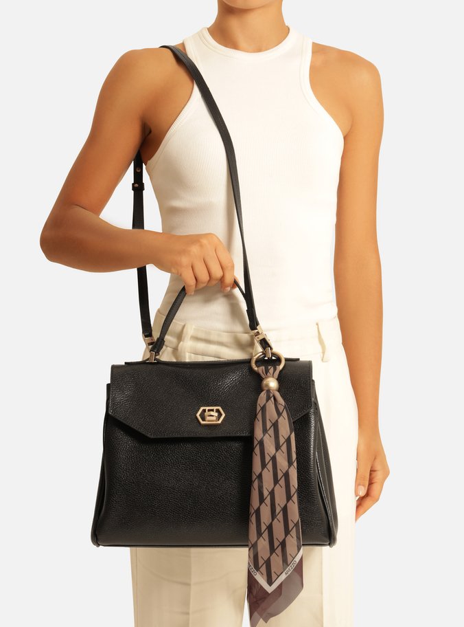Bolsa Satchel Preta Couro Média Lenço