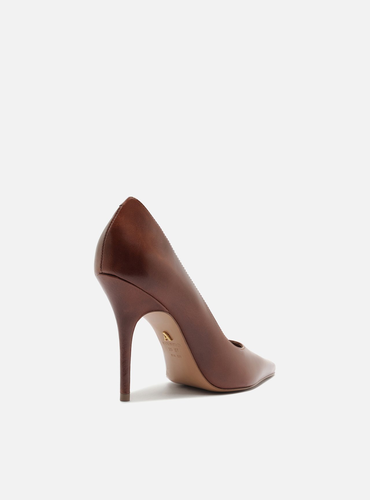 Scarpin Marrom Couro Salto Fino — foto 3