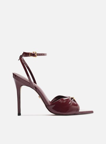 Sandália Vermelha Verniz Bico Folha Metal