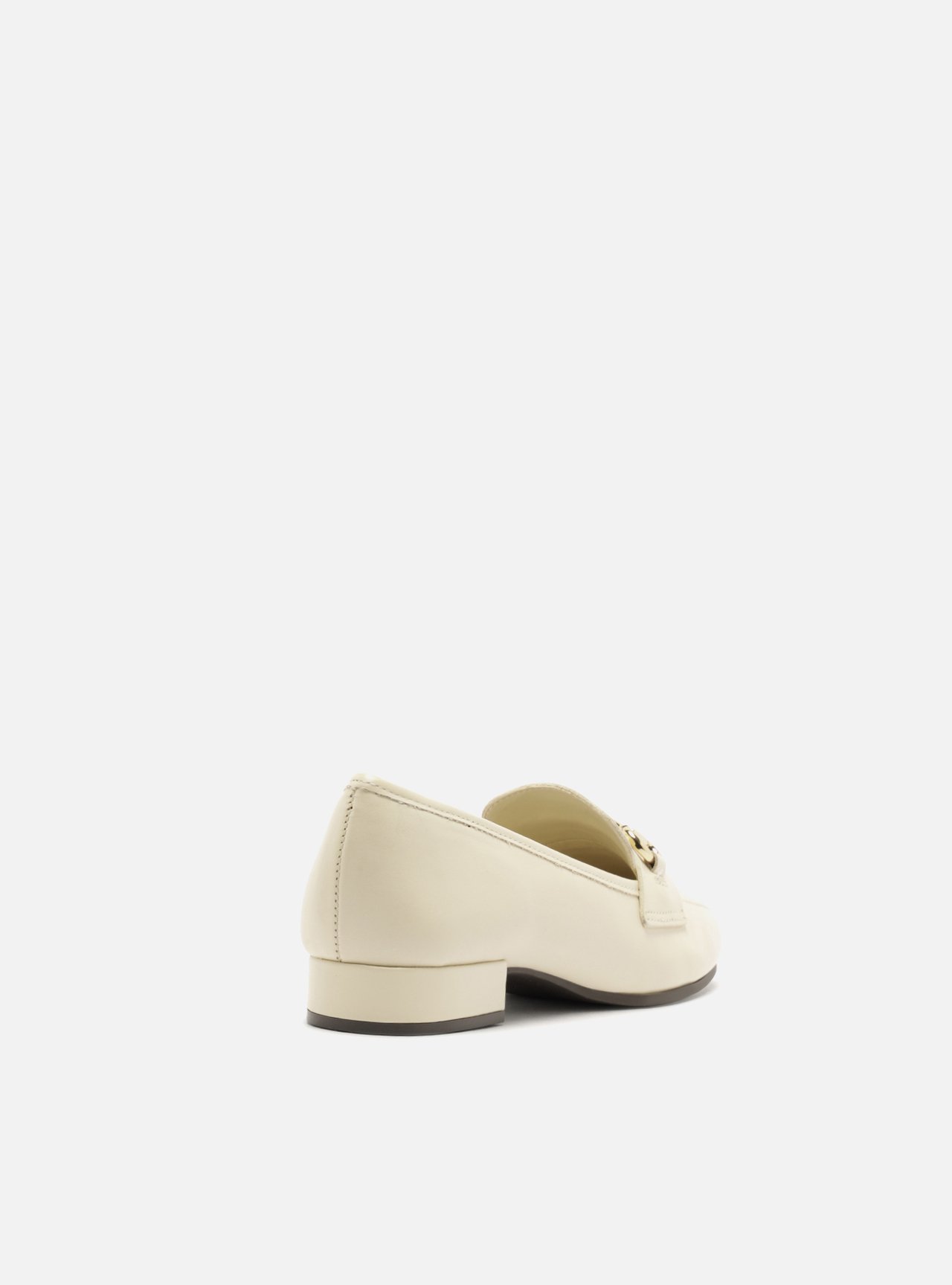 Mocassim Off-White Couro Salto Baixo Bloco Bridão — foto 3