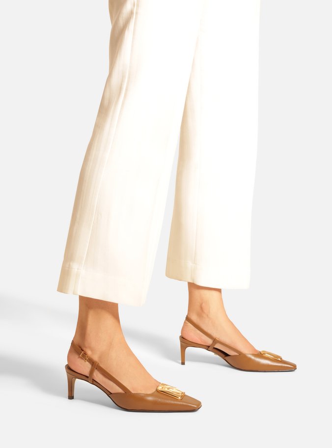 Scarpin Marrom Couro Salto Baixo Slingback Metal