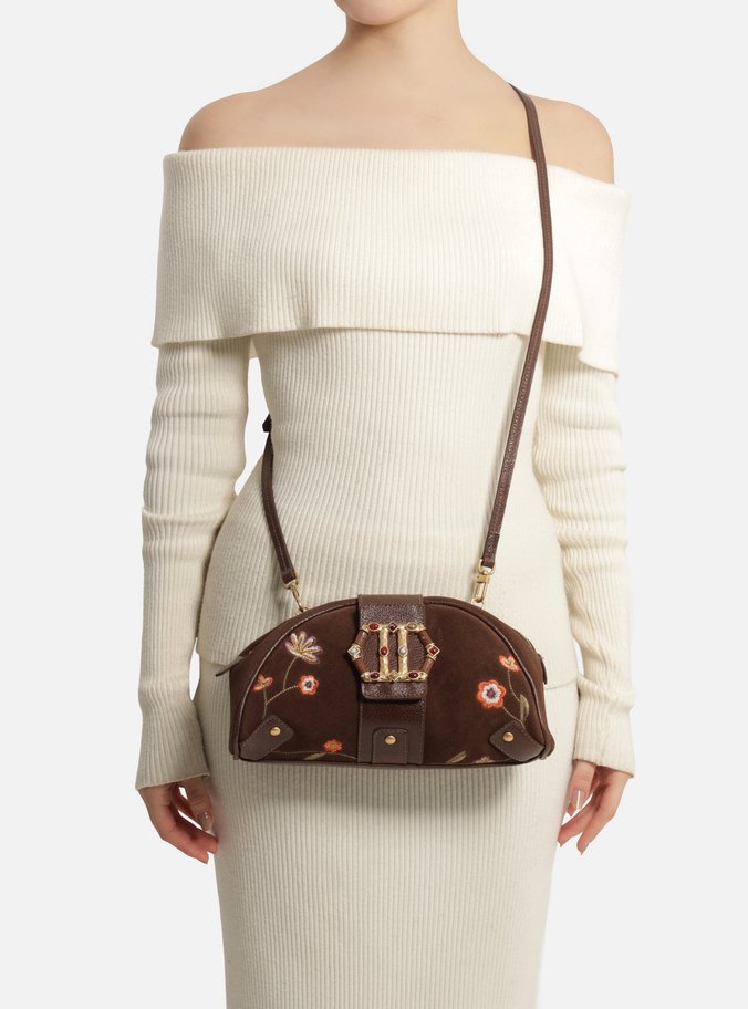 Bolsa Tiracolo Marrom Camurça Bordado Média Metal Sextavado