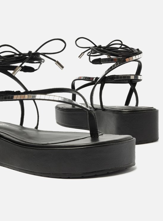 Sandália Preta Flatform Amarração Brilho