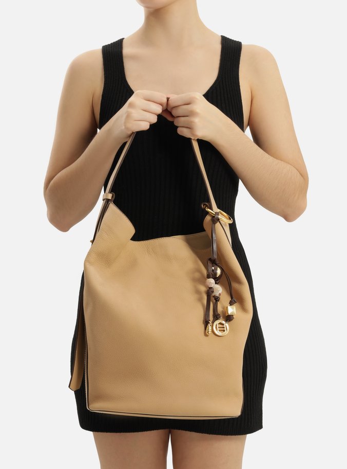 Bolsa Hobo Bege Acamurçada Grande Bag Charm