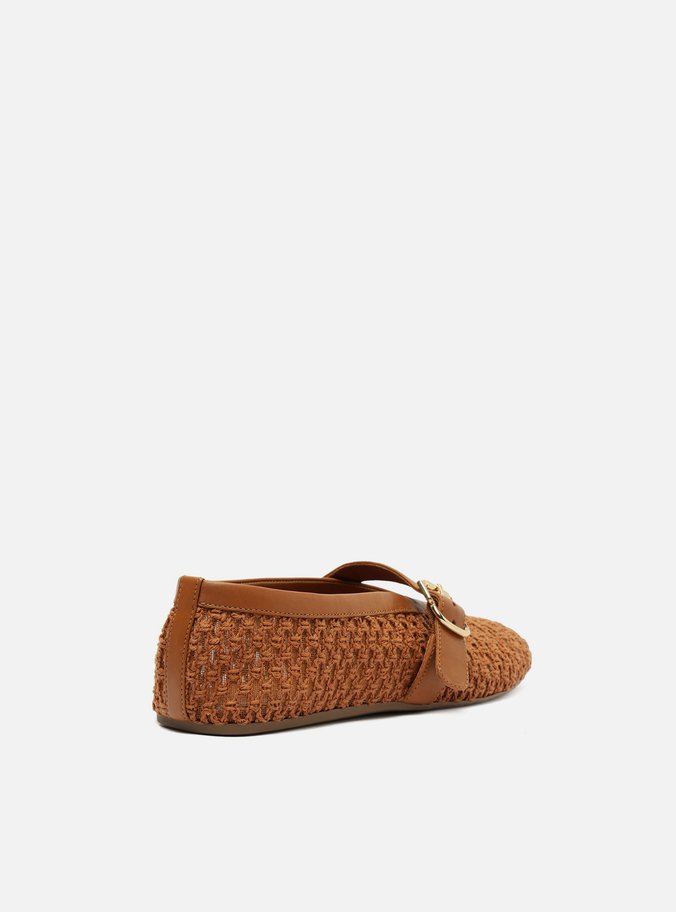 Sapatilha Bordada Marrom Fivela