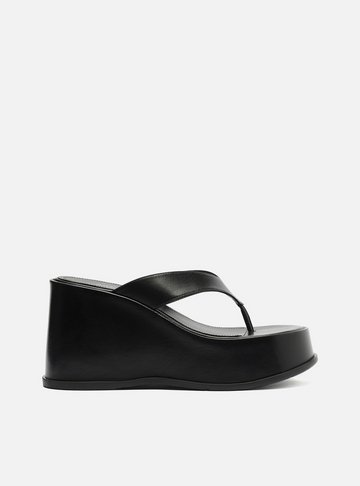 Tamanco Preto Couro Plataforma Thong