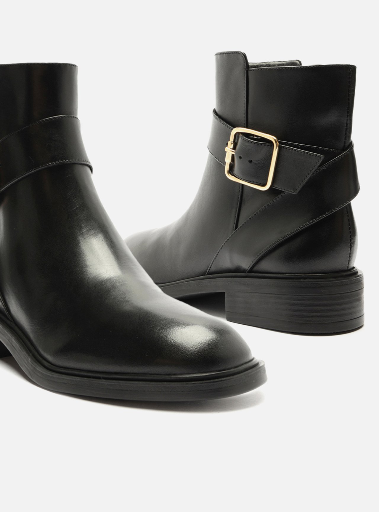 Bota Preta Couro Cano Curto Fivela Riding — foto 4