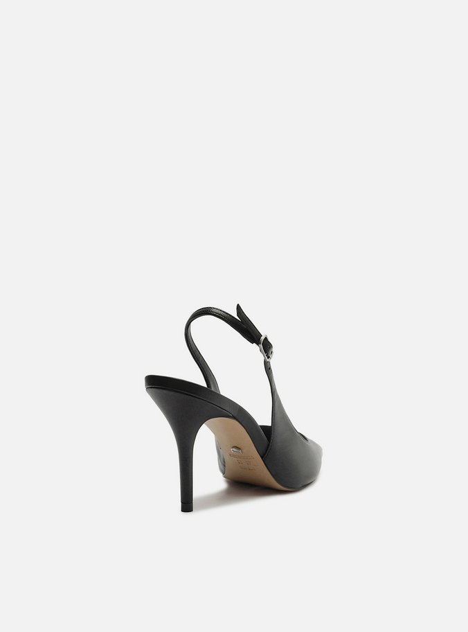 Scarpin Preto Couro Slingback Cap Toe Metal