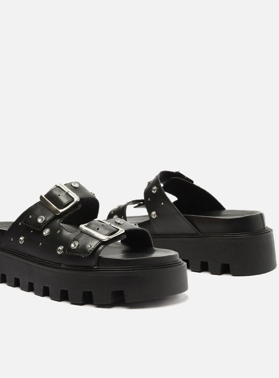 Sandália Papete Preta Couro Flatform Tratorada