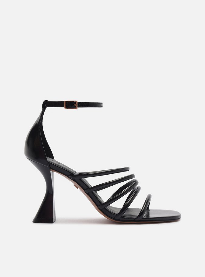 Sandáia Preta Couro Multitiras