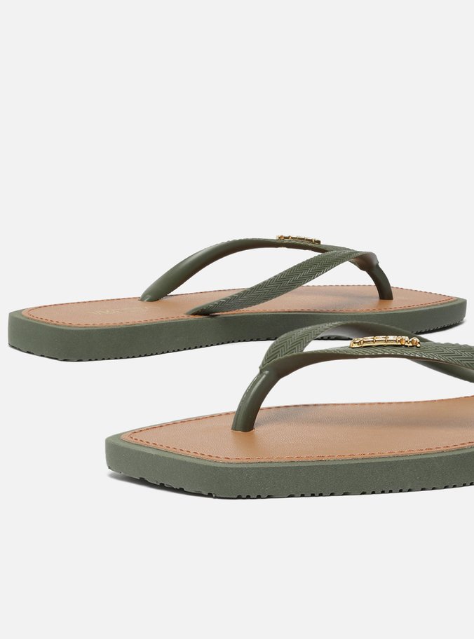 Chinelo de Dedo Verde Bico Quadrado Brizza