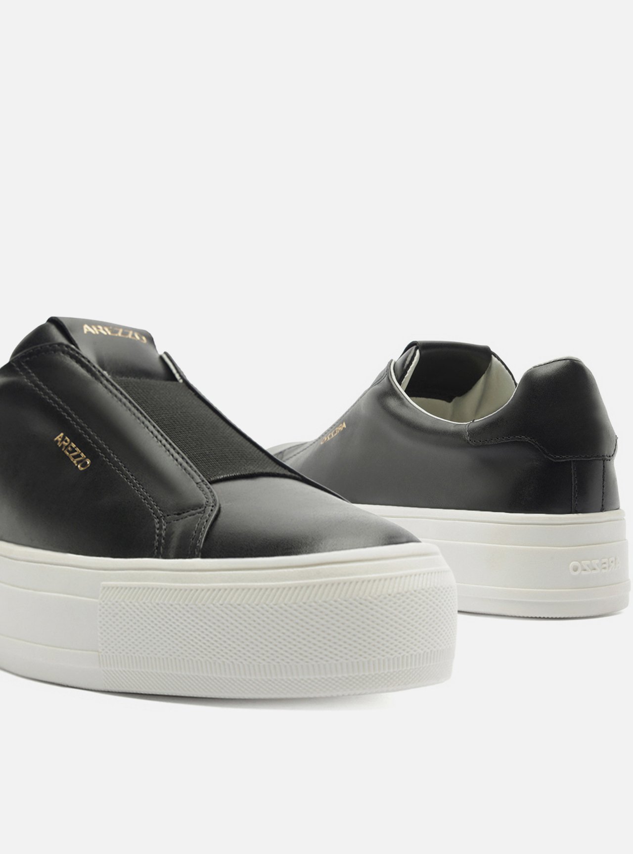 Tênis Preto Couro Flatform Metal Dourado — foto 4