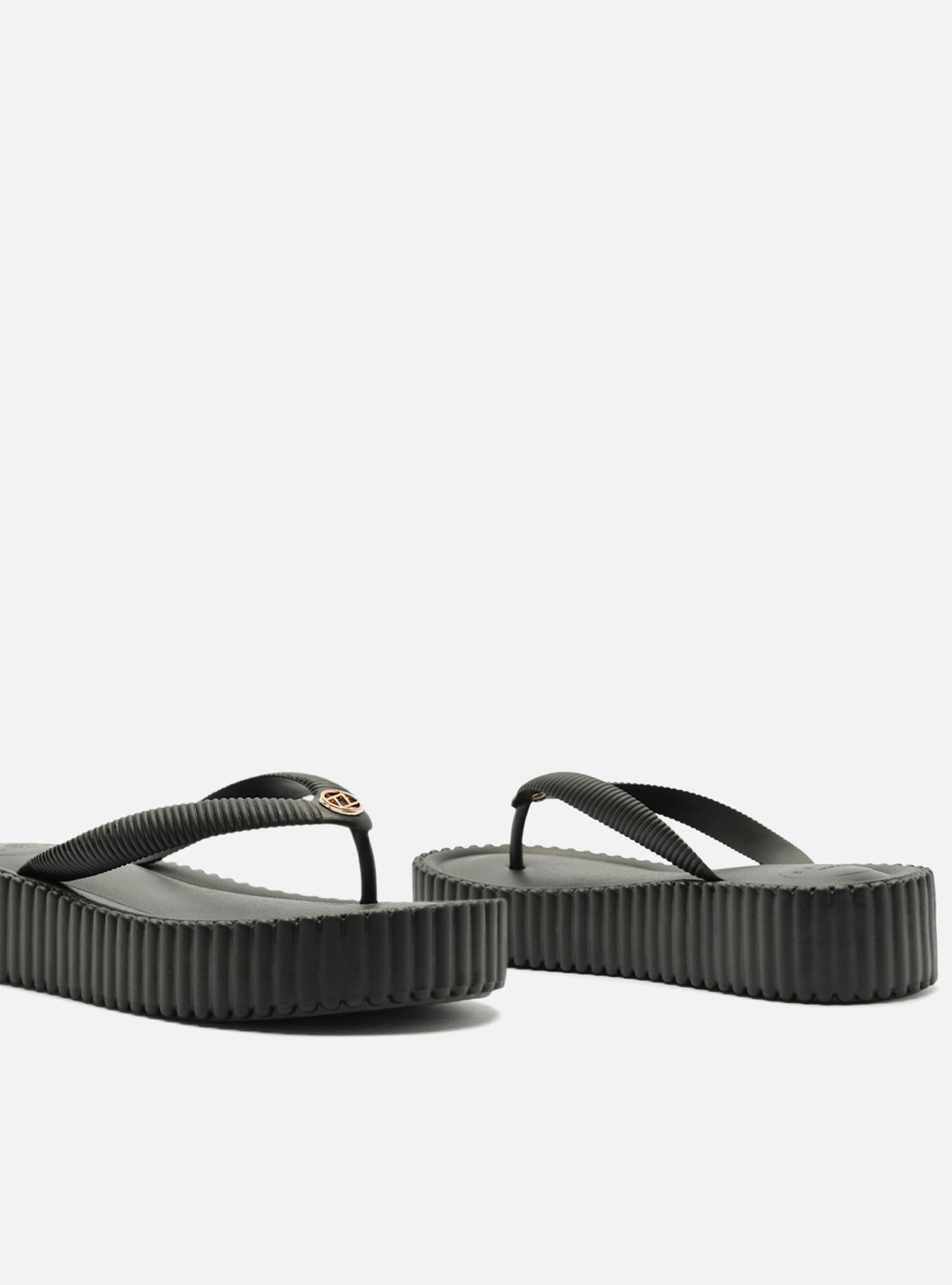Sandália Preta Flatform Flip Flop Bali — foto 4