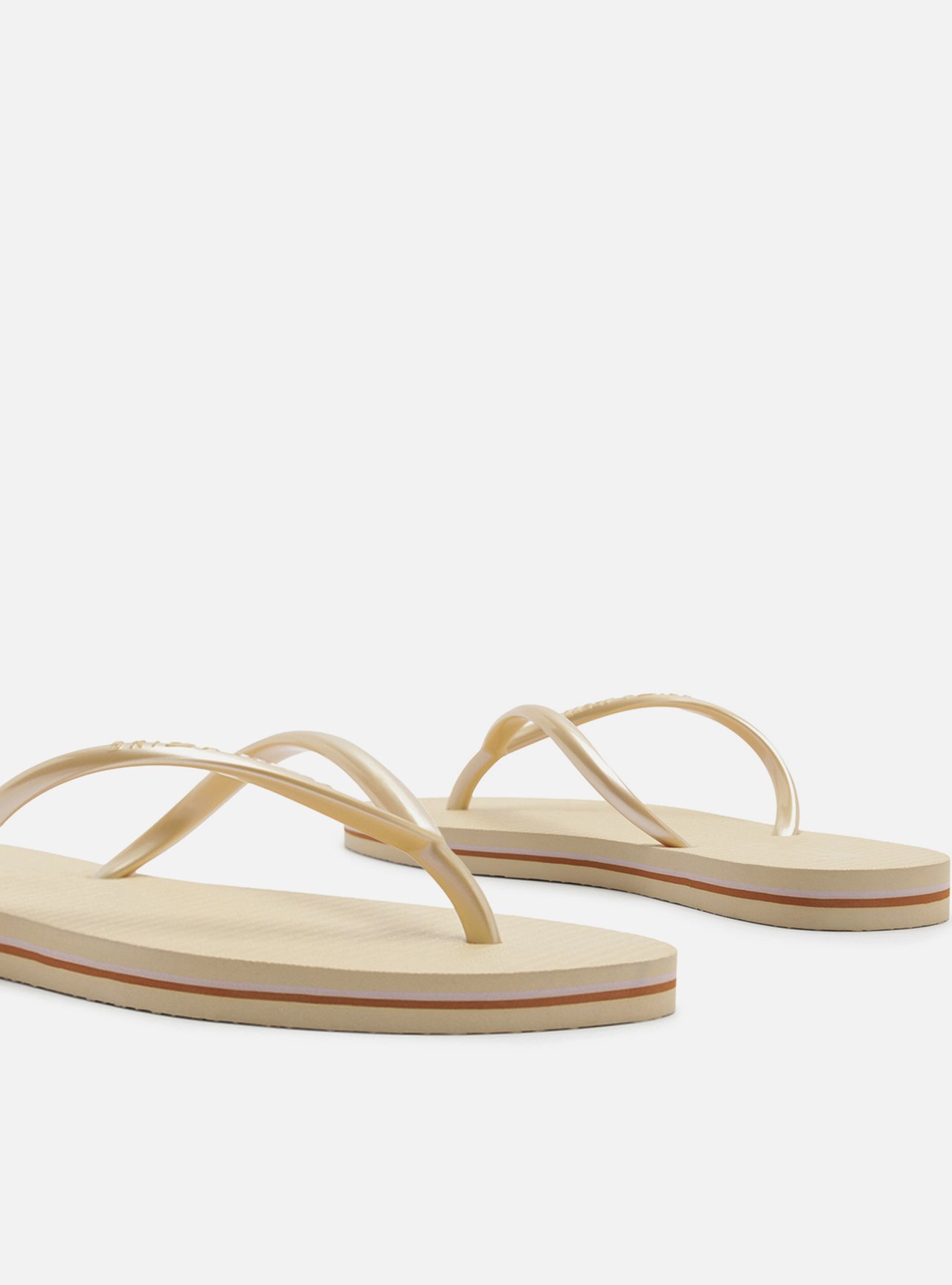 Chinelo de Dedo Dourada Tira V Brizza — foto 4