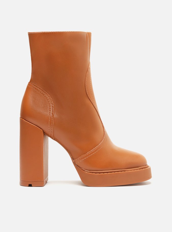 Bota Marrom Couro Cano Médio Salto Bloco Detalhe