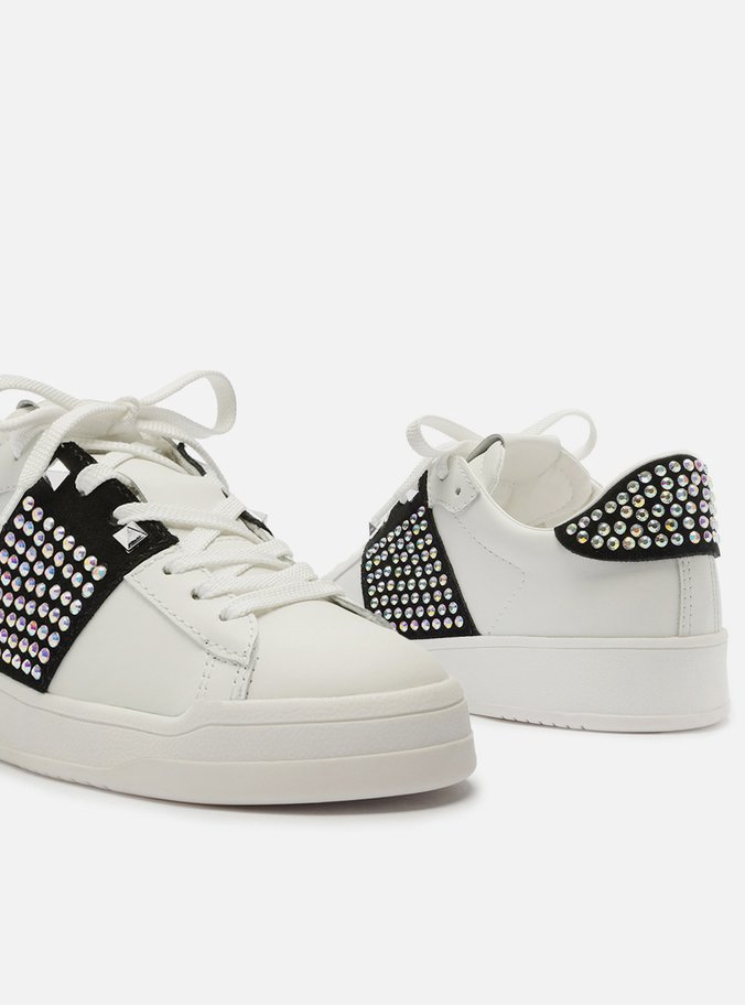 Tênis Branco Couro Detalhe Lateral Preto