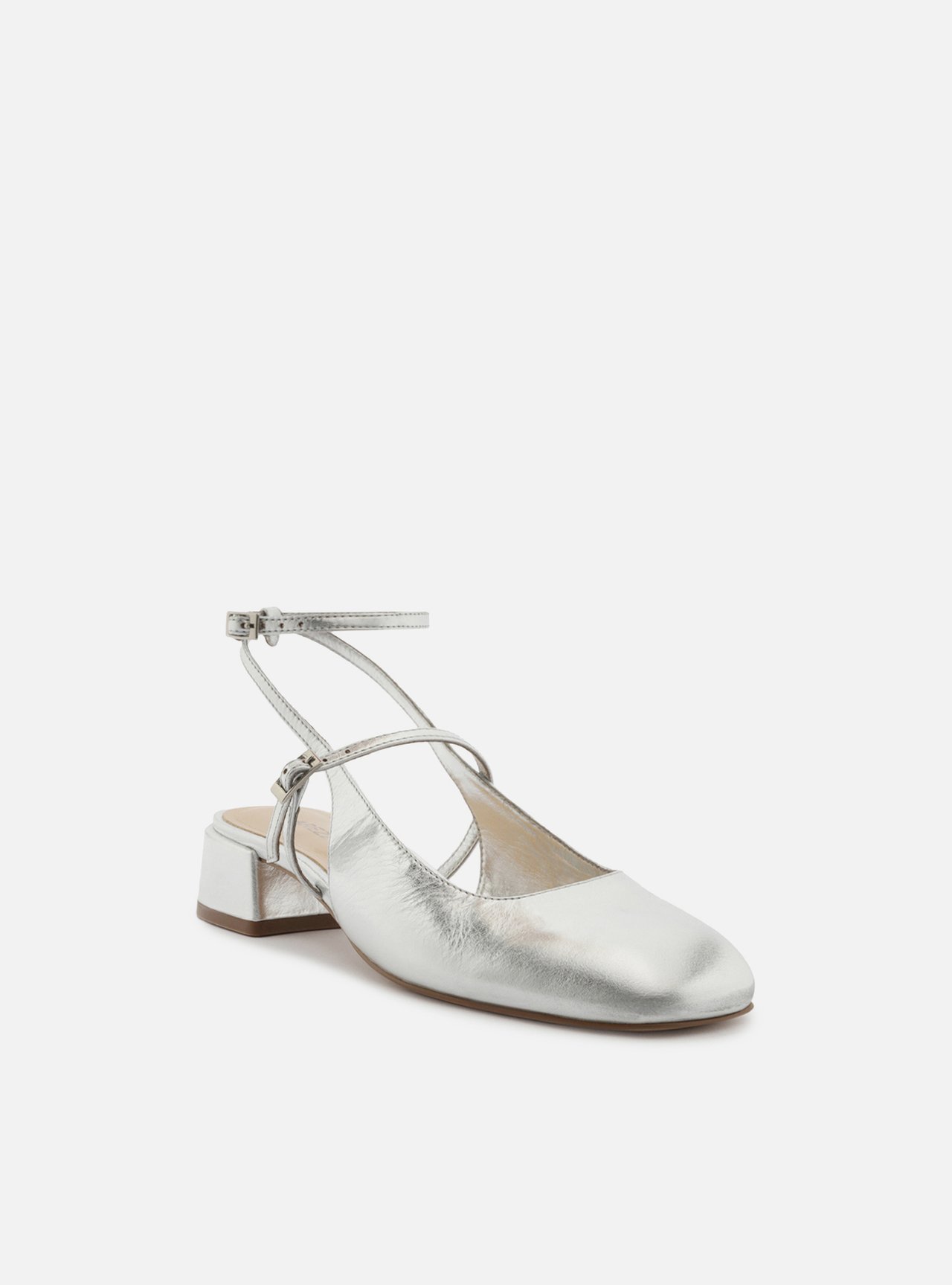 Scarpin Prateado Salto Bloco Fivela Slingback — foto 2