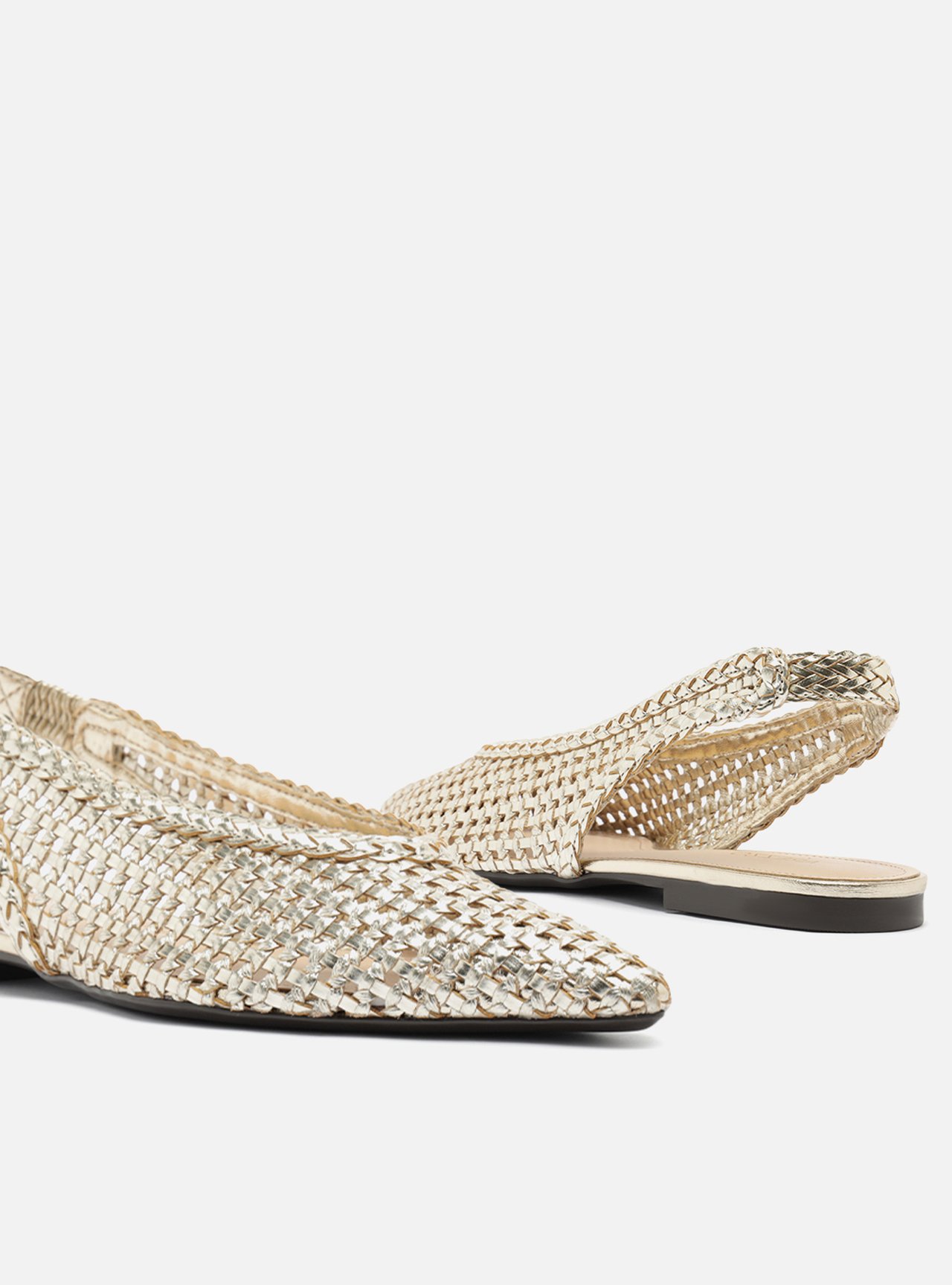 Sapatilha Dourada Tressê Bico Fino Slingback — foto 4