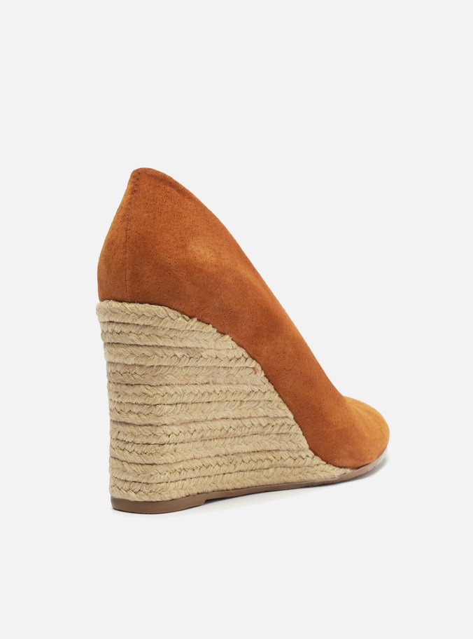 Scarpin Marrom Suede Anabela Corda
