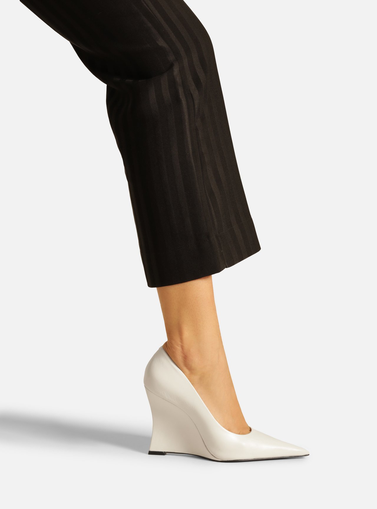 Scarpin Branco Couro Salto Alto Anabela — foto 6