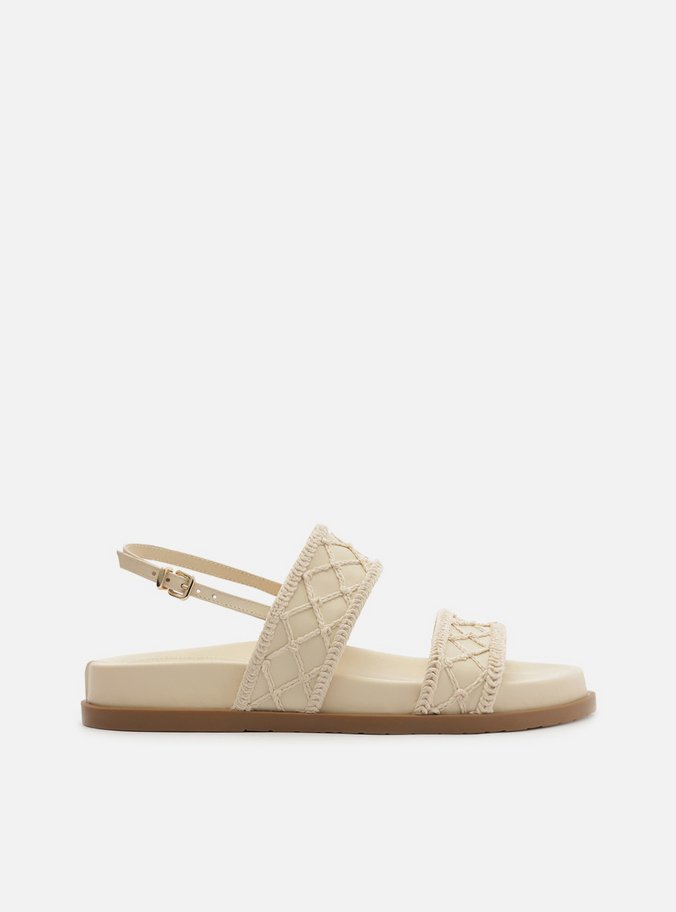 Sandália Papete Off White Bico Redonda Bordada