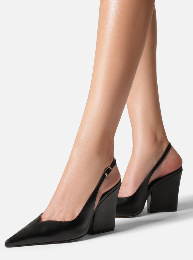 Scarpin Preto Couro Salto Bloco Slingback