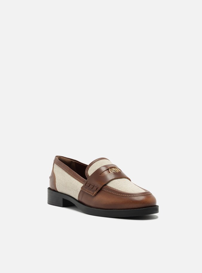 Mocassim Marrom Bimaterial Bico Redondo Medalha