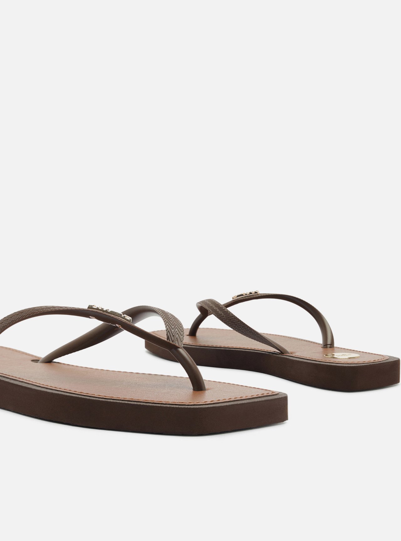Chinelo de Dedo Marrom Plataforma Metais Brizza — foto 4
