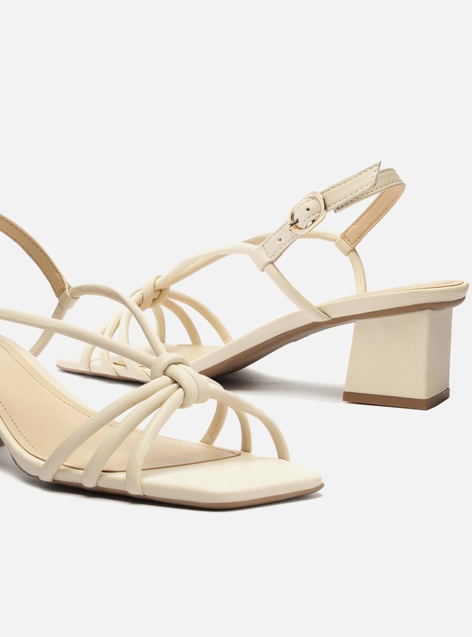 Sandália Off-White Salto Bloco Quadrado Tiras