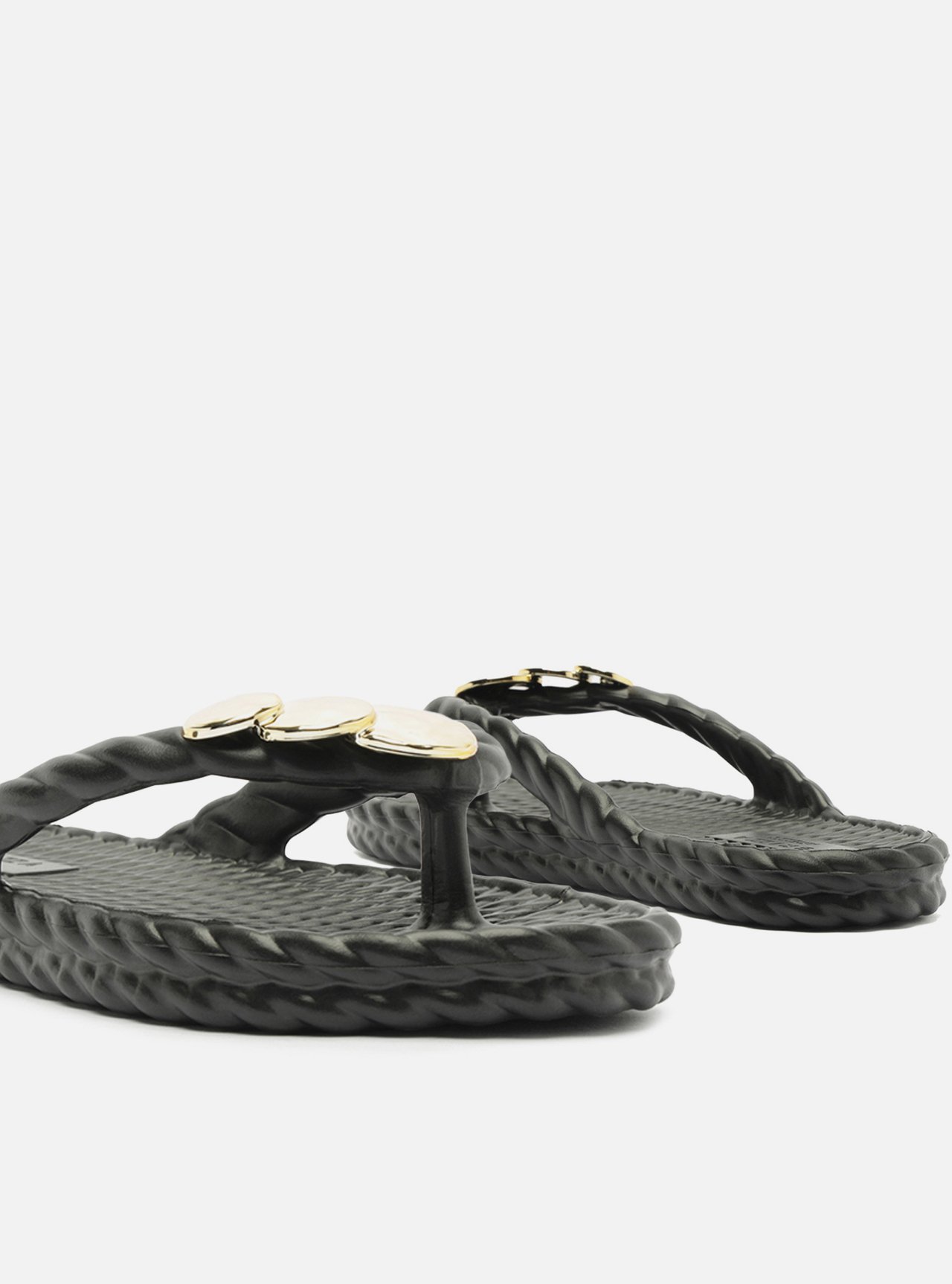 Chinelo de Dedo Preto Bico Redondo Brizza — foto 4