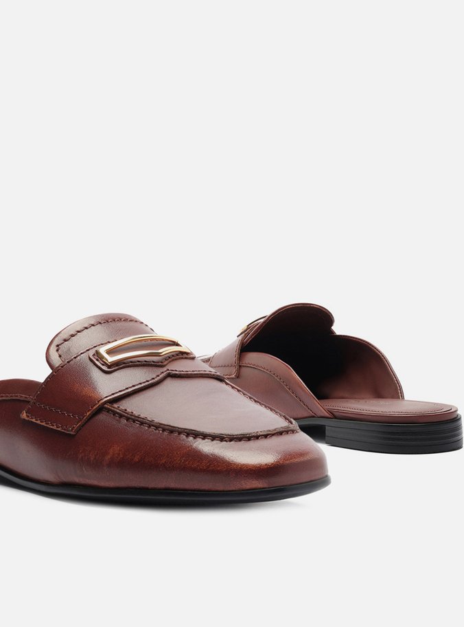 Mule Marrom Couro Tira Metal