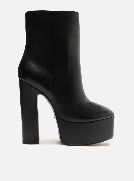 Bota Preta Couro Cano Curto Meia Pata Madison