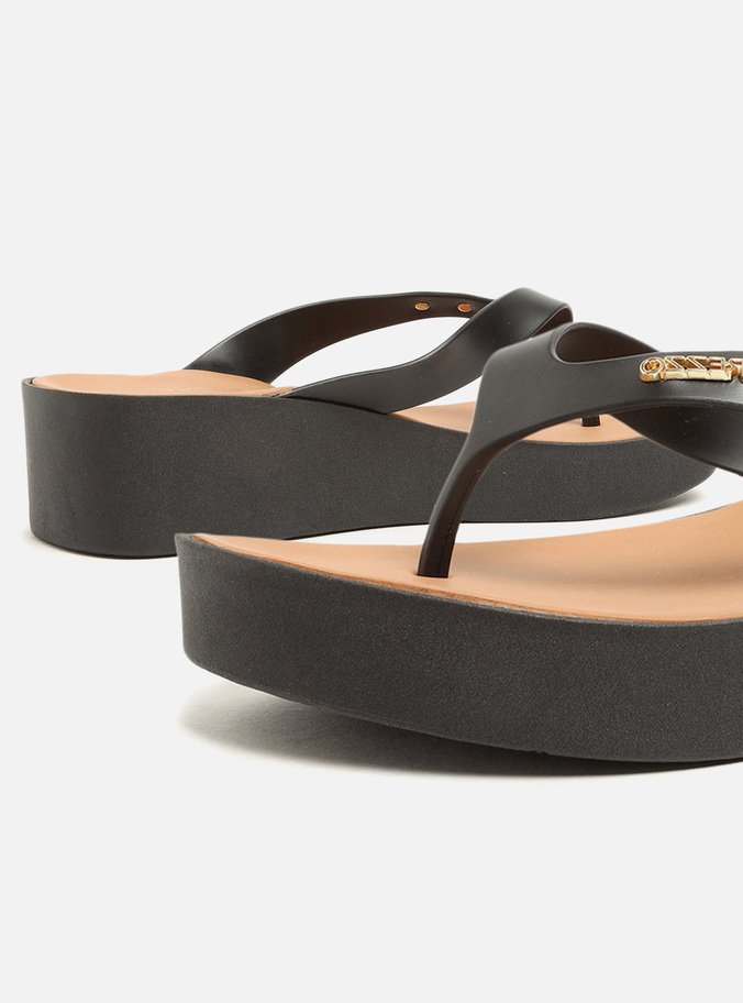 Chinelo Preta Flatform Brizza