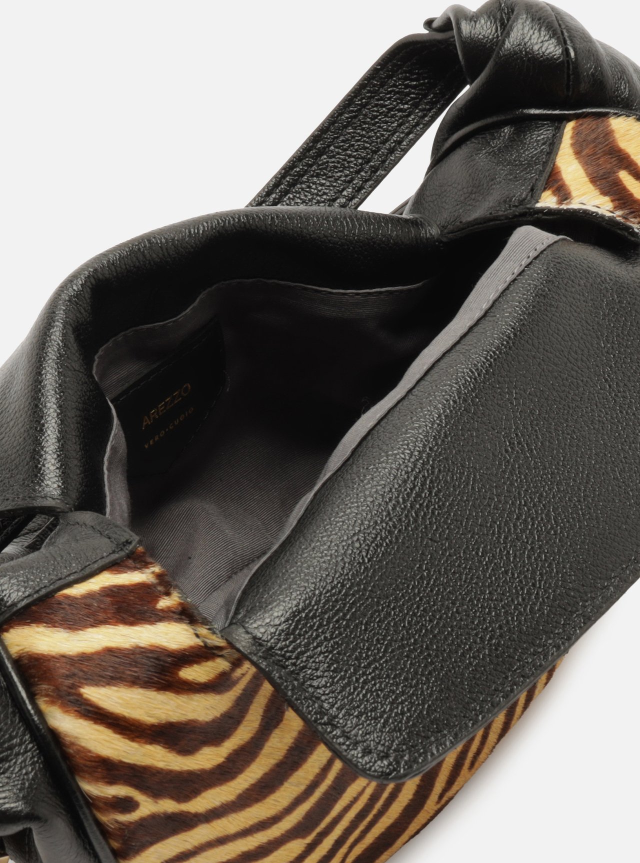 Bolsa Tiracolo Animal Print Couro Média Metais Dourados — foto 4