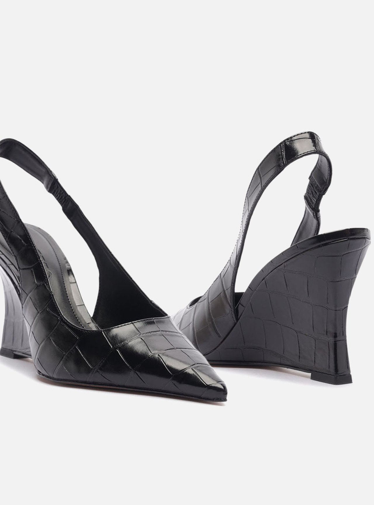 Scarpin Preto Verniz Anabela Slingback — foto 4