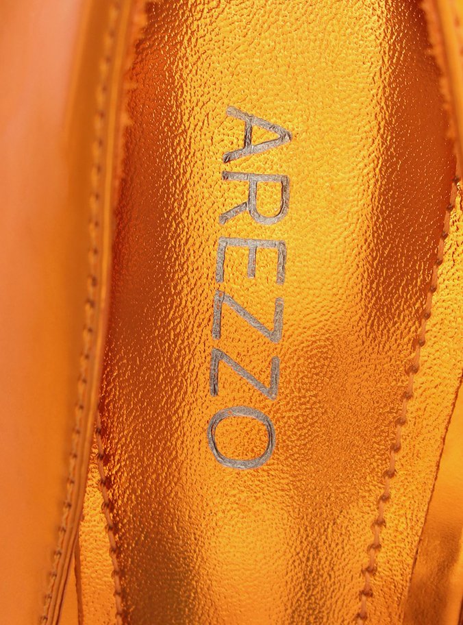 Scarpin Laranja Metalizado Bico Fino Sia
