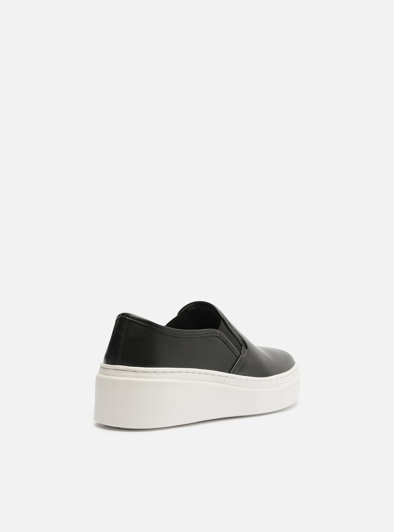 Tênis Slip On Preto Sola Alta Básico — foto 3