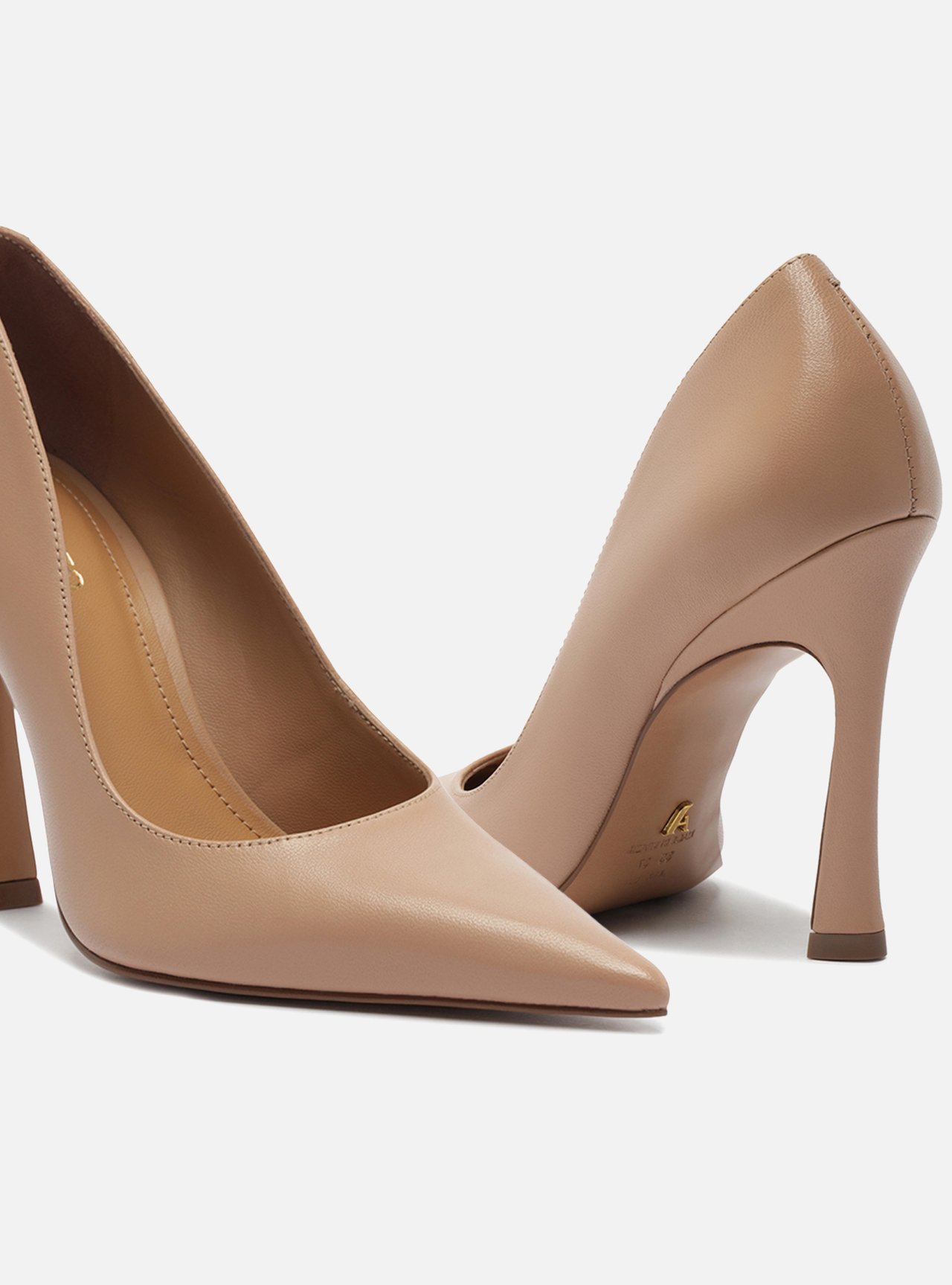 Scarpin Nude Couro Salto Fino — foto 4