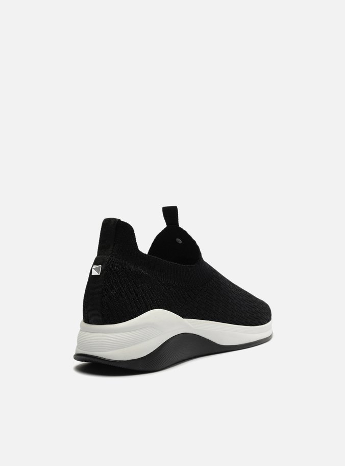 Tênis Slip On Preto Knit Bico Redondo Básico