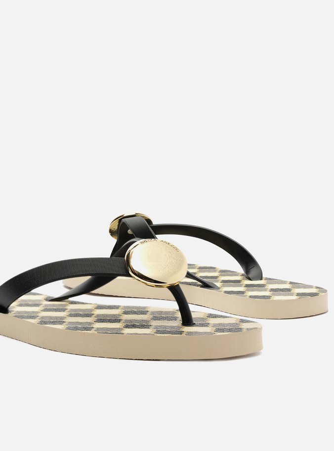 Chinelo de Dedo Preto Estampa Marrocos Metal