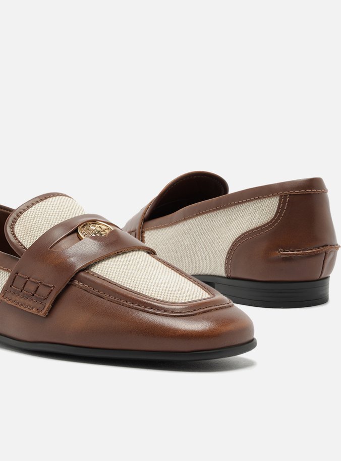 Mocassim Marrom Bimaterial Tira Medalha